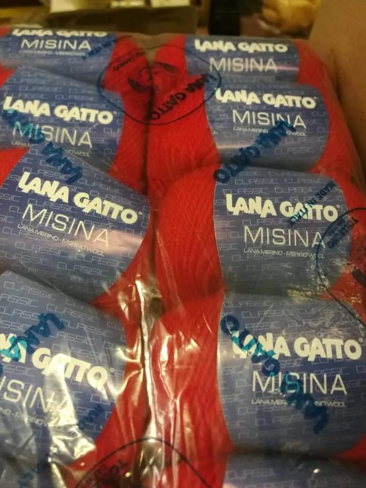Pura lana Misina Gatto in gomitoli, confezione da 500g.