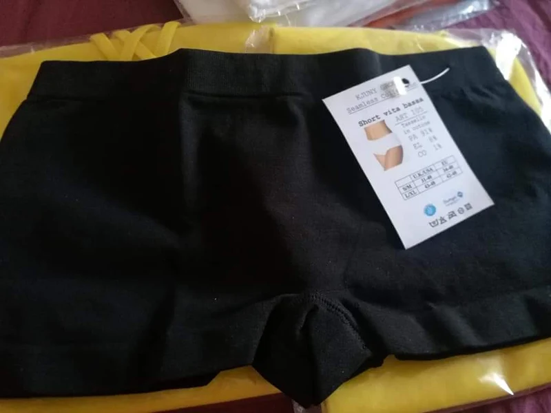 Short e perizoma in microfibra, 100g.