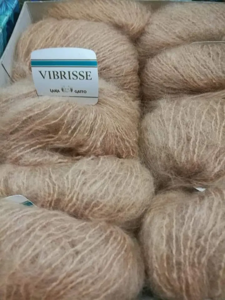 Lana e mohair Vibrisse Gatto. Gomitoli da 50g. Confezione da 500g.