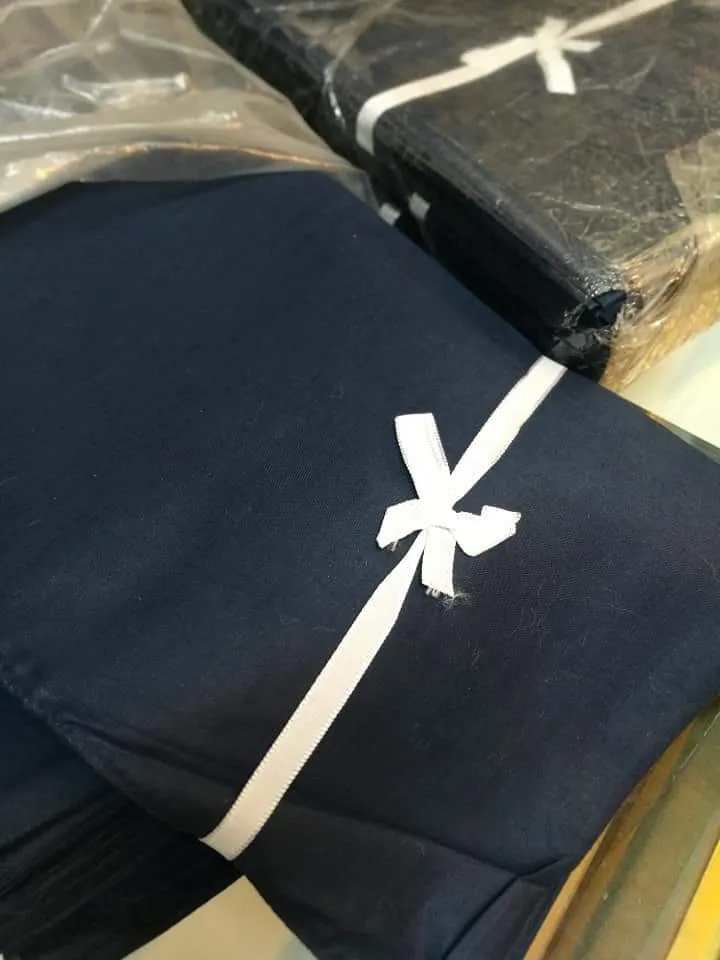 Foulards in puro cotone, colore blu, 80x80, 12 pezzi, 600g.
