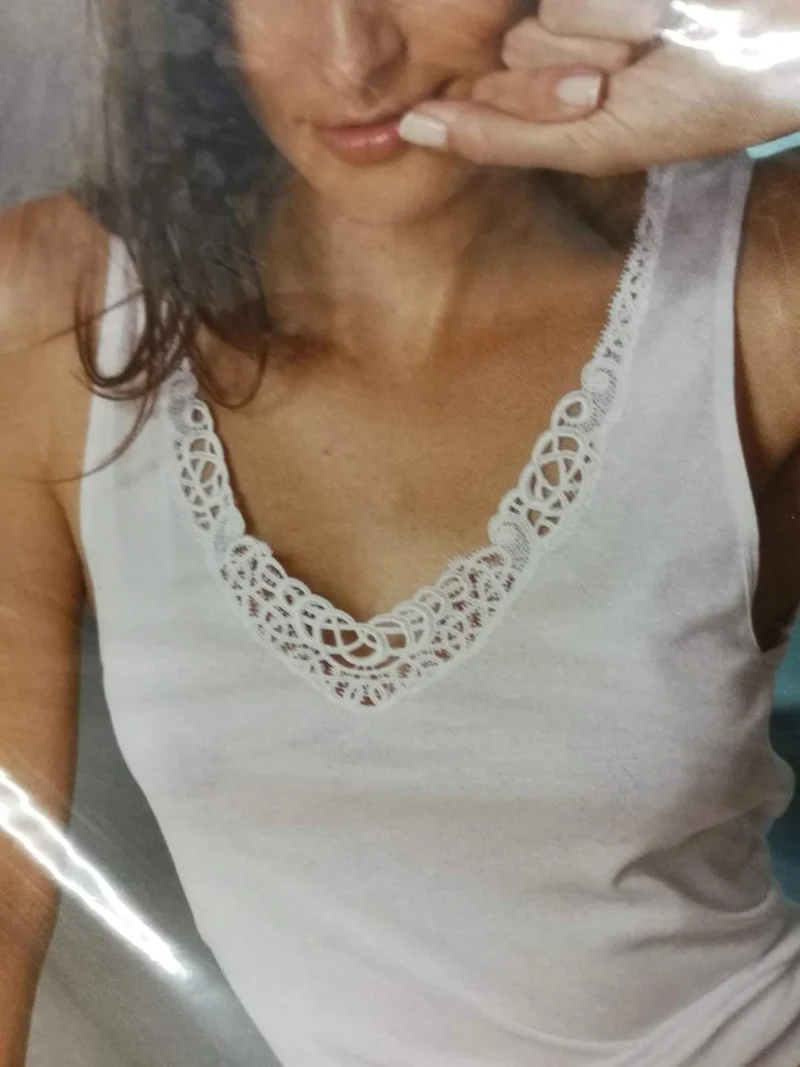 Maglia intima donna in filo di Scozia Manufat, spalla larga, 100g.