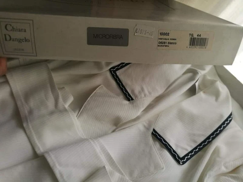 Vestaglia donna in microfibra, Chiara D'Angelo, bianca,vintage. 700g.