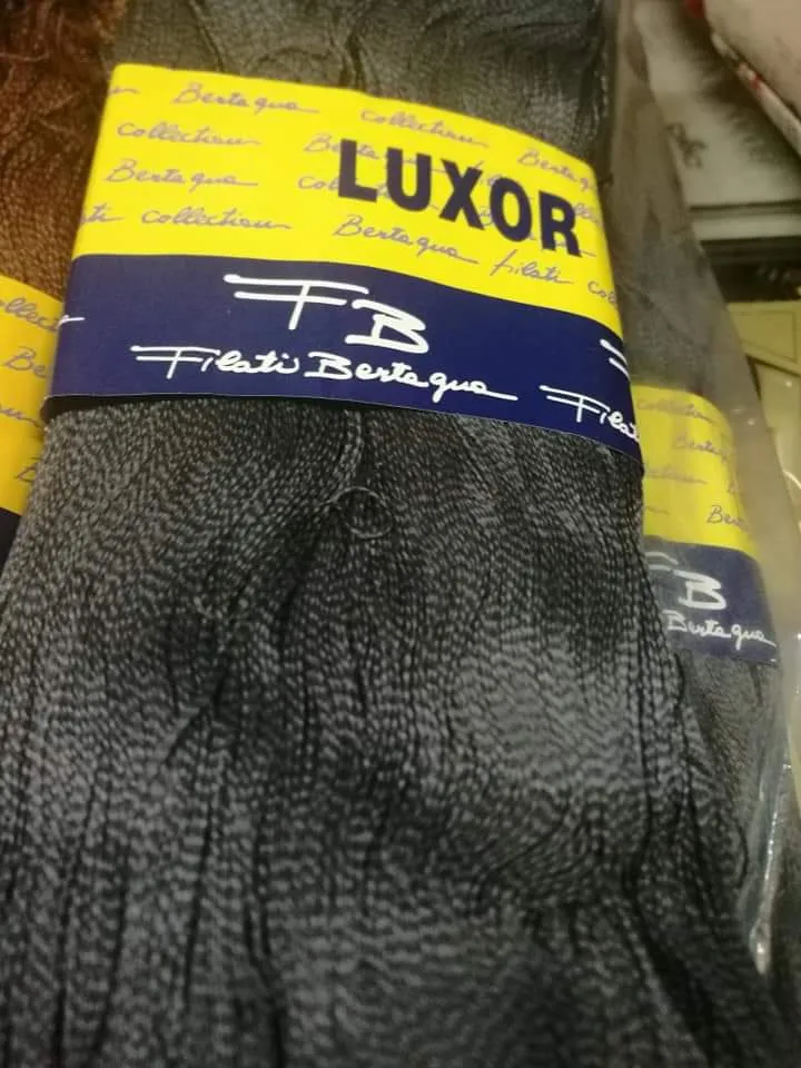 Cotone Luxor di Bertagna, matassa di 2400m, 200g.
