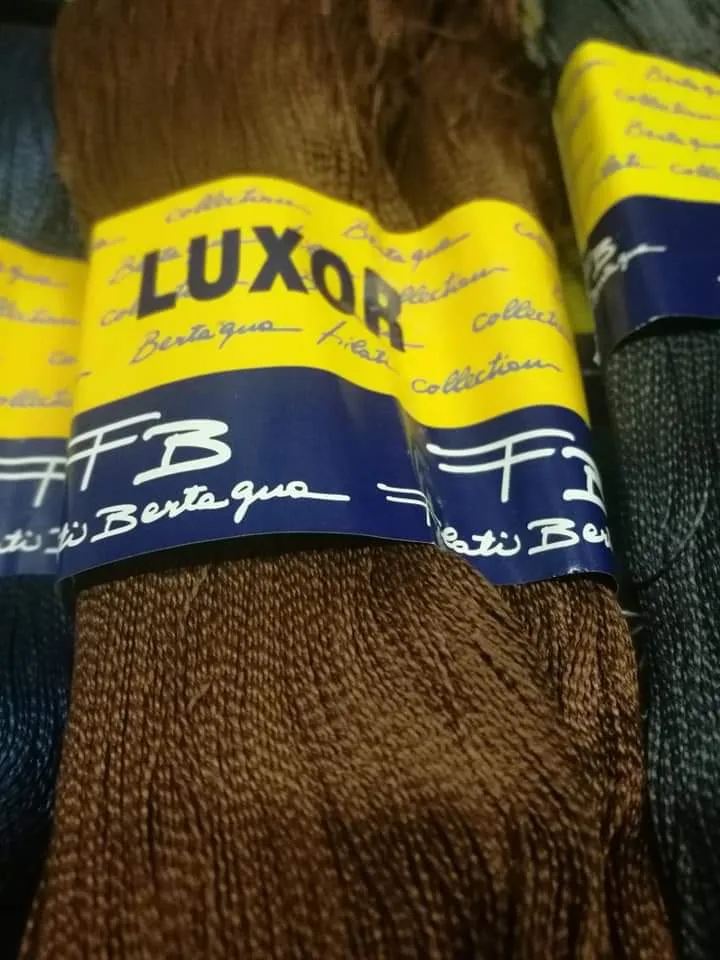 Cotone Luxor di Bertagna, matassa di 2400m, 200g.