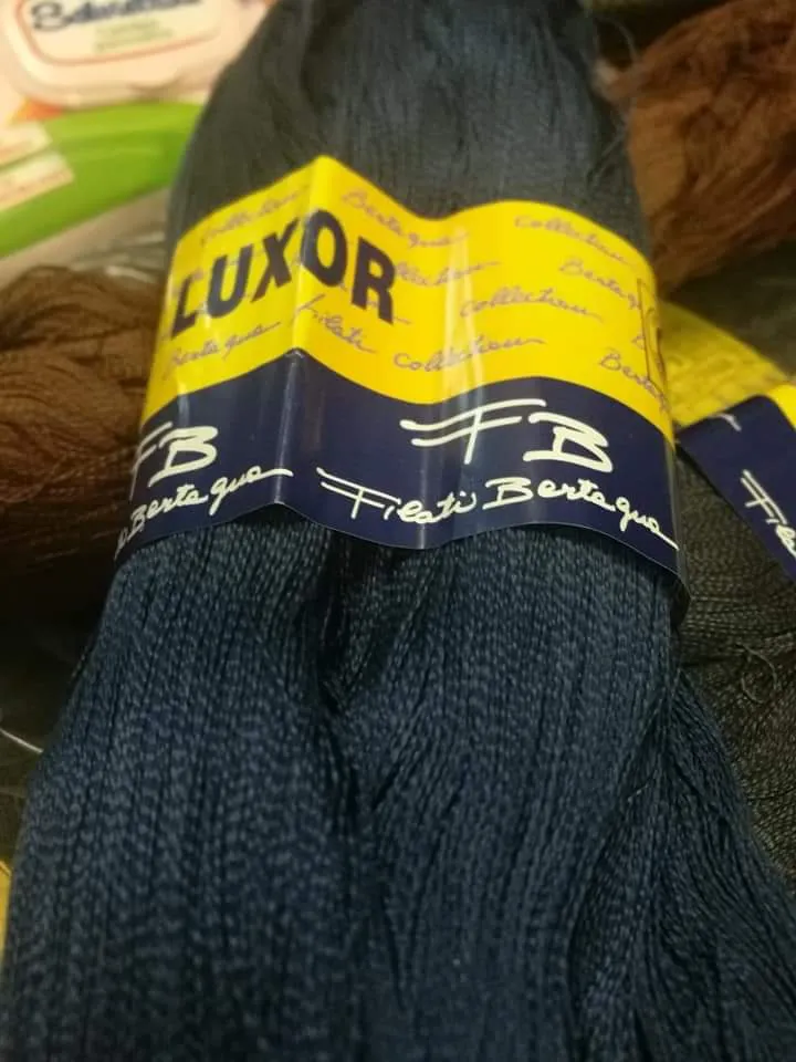 Cotone Luxor di Bertagna, matassa di 2400m, 200g.