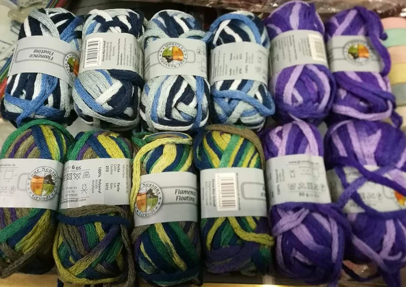 Filato a rete in mix di fantasie, 600g.