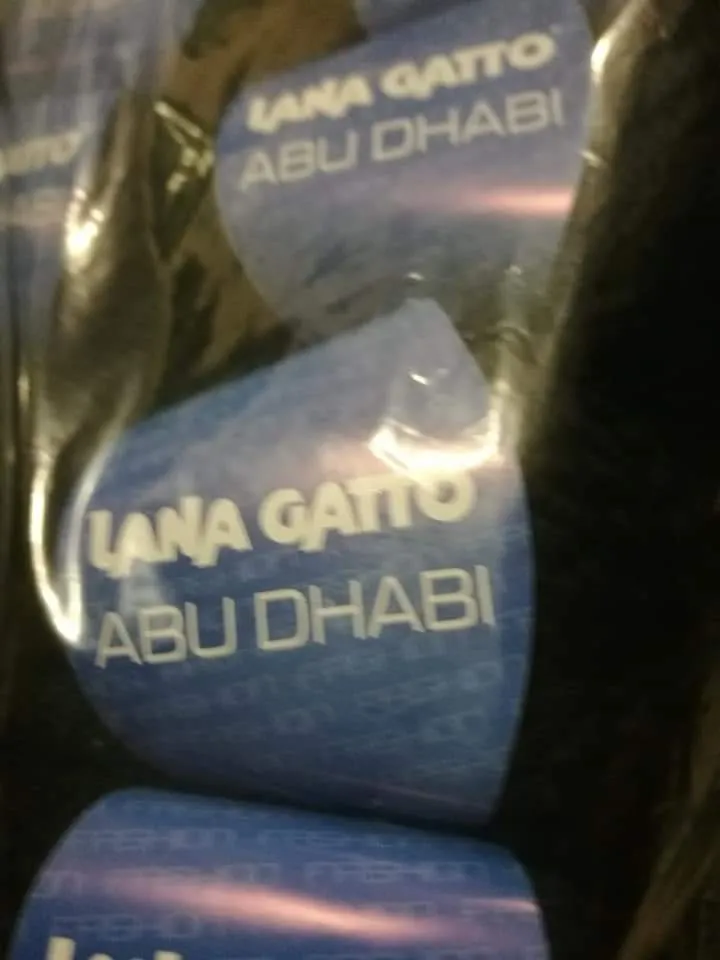 Filato moda Abu Dhabi, disponibile in nero, senape, verde e rosso bordeaux,confezione da 500g.