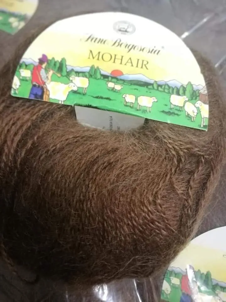 Lane Borgosesia, misto mohair, colore nocciola, gomitolo mi 150, ferri 3,5/4.. 500g.