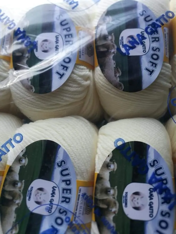Pura lana Super Soft Gatto, confezione da 500g.