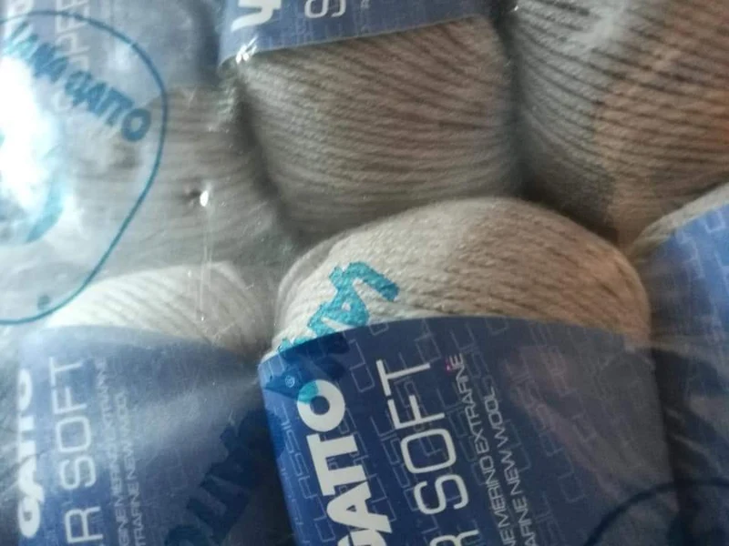 Pura lana Super Soft Gatto, confezione da 500g.