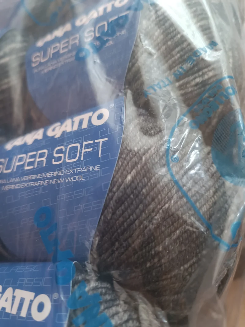 Pura lana Super Soft Gatto, confezione da 500g.