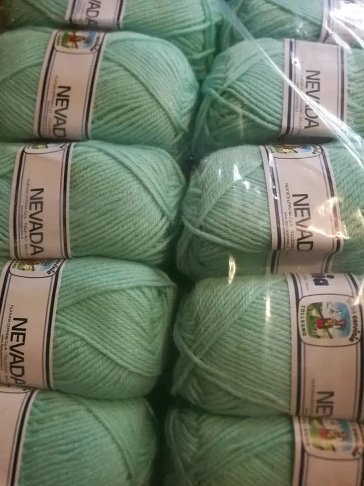 Misto lana Nevada della Cervinia, ferri 4, 125 m a gomitolo. Confezione da 500g.