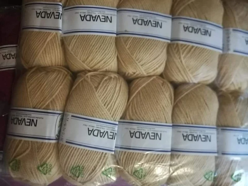 Misto lana Nevada della Cervinia, ferri 4, 125 m a gomitolo. Confezione da 500g.
