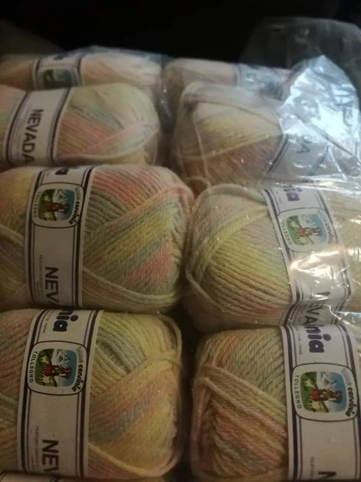 Misto lana Nevada della Cervinia, ferri 4, 125 m a gomitolo. Confezione da 500g.