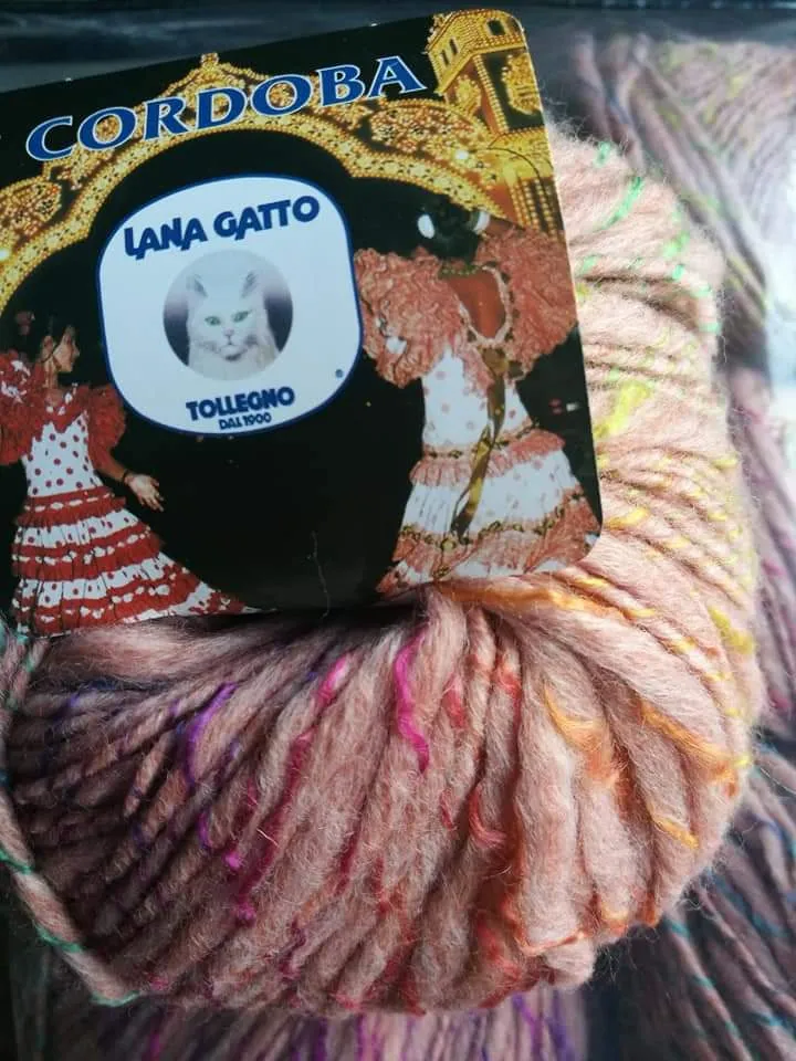 Cordoba Gatto, filato moda fantasia. Confezione da 500g.