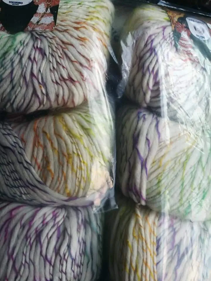 Cordoba Gatto, filato moda fantasia. Confezione da 500g.