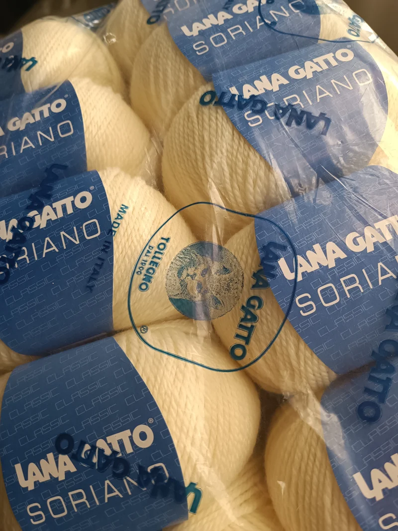 Soriano Lana Gatto, misto lana(70%) in gomitoli, confezione da 500g.