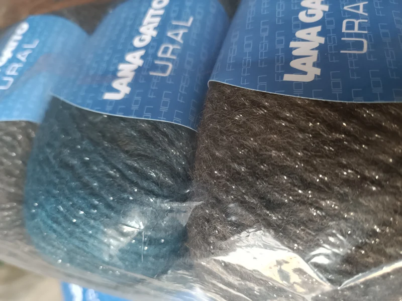 Filato moda Ural Lana Gatto, confezione da 500g.