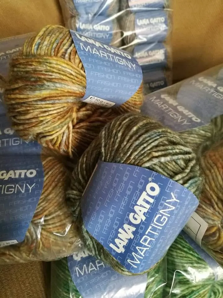 Martigny, filato moda fantasia Gatto, misto lana. 500g..