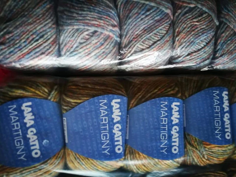 Martigny, filato moda fantasia Gatto, misto lana. 500g..