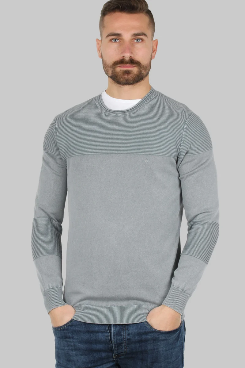 Pullover puro cotone acid wash con trama rigata