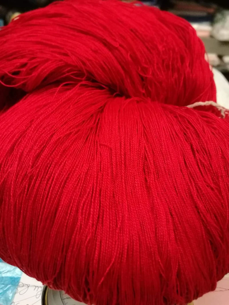 Setificato in matasse da 400 / 500g.