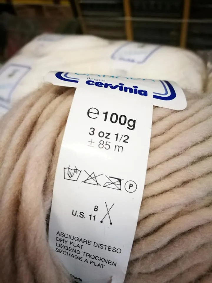 Filato Canada Cervinia, 50% lana e 50% acrilico. Gomitoli da 100g si lavora con ferri 8. facile da lavorare. da 1kg