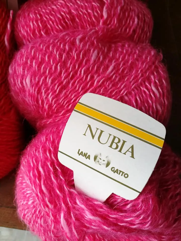 Mohair Nubia, mohair(45%) e cotone(40%), poliestere(15%) scatola da 500g