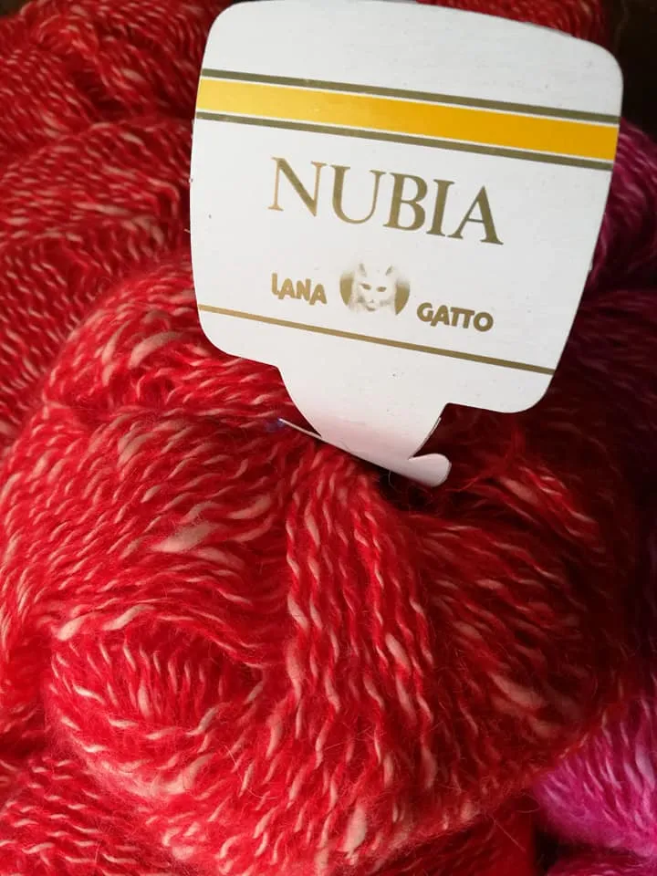 Mohair Nubia, mohair(45%) e cotone(40%), poliestere(15%) scatola da 500g