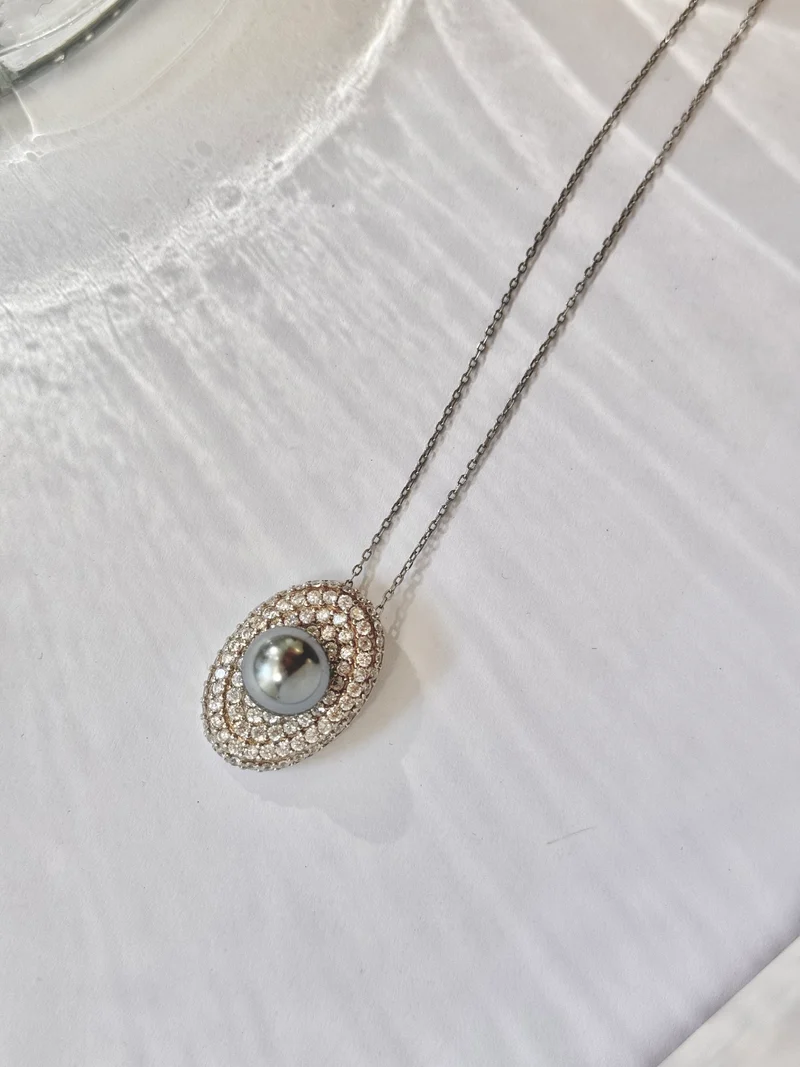 Grey Pearl Eye Necklace | Collana con perla grigia e design a occhio