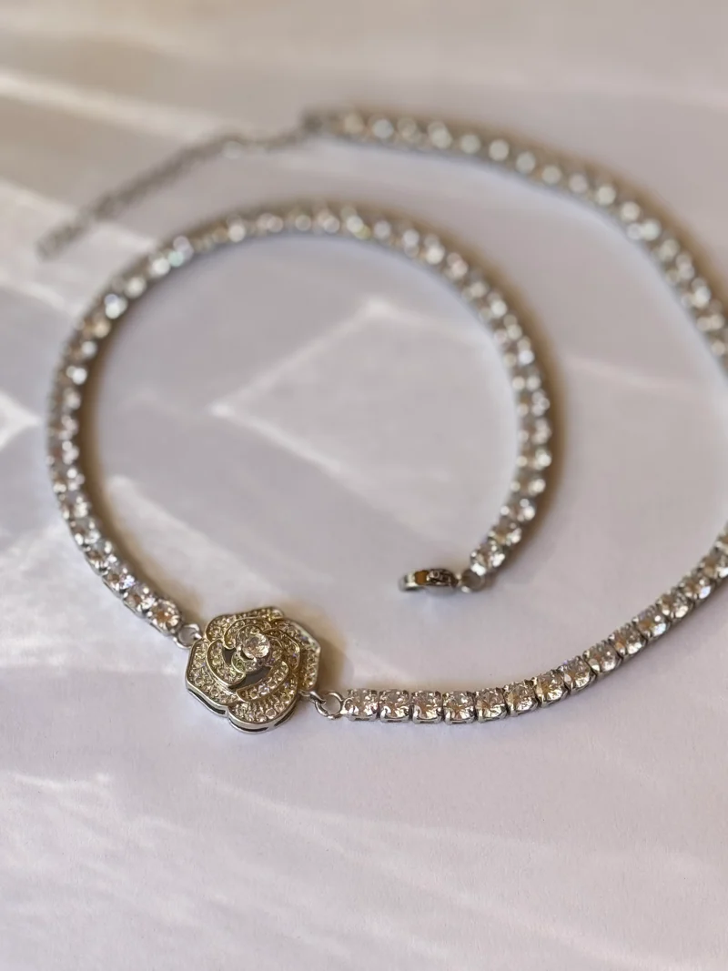 Rosé Crystal Necklace | Collana con rosa e cristalli