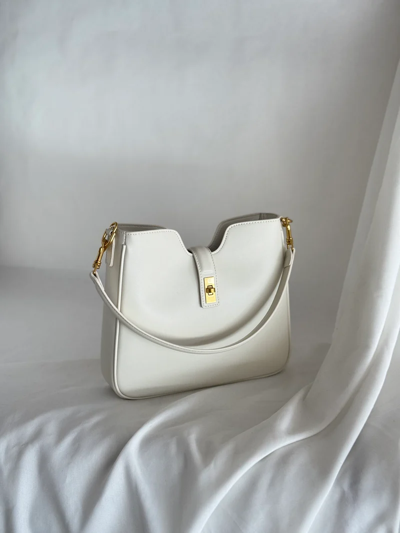 Ivory Structure Bag | Borsa a spalla in vera pelle con chiusura girevole