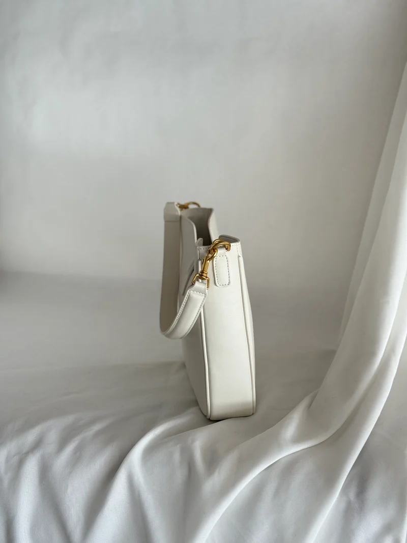 Ivory Structure Bag | Borsa a spalla in vera pelle con chiusura girevole