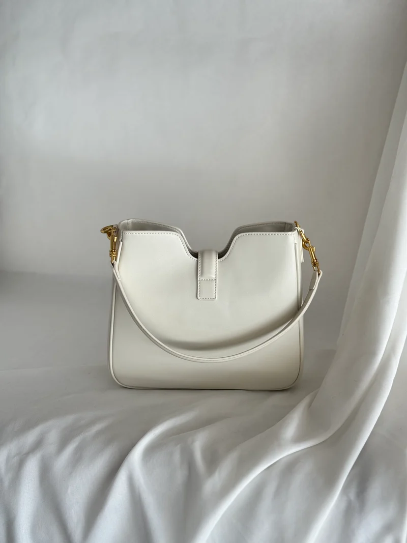 Ivory Structure Bag | Borsa a spalla in vera pelle con chiusura girevole