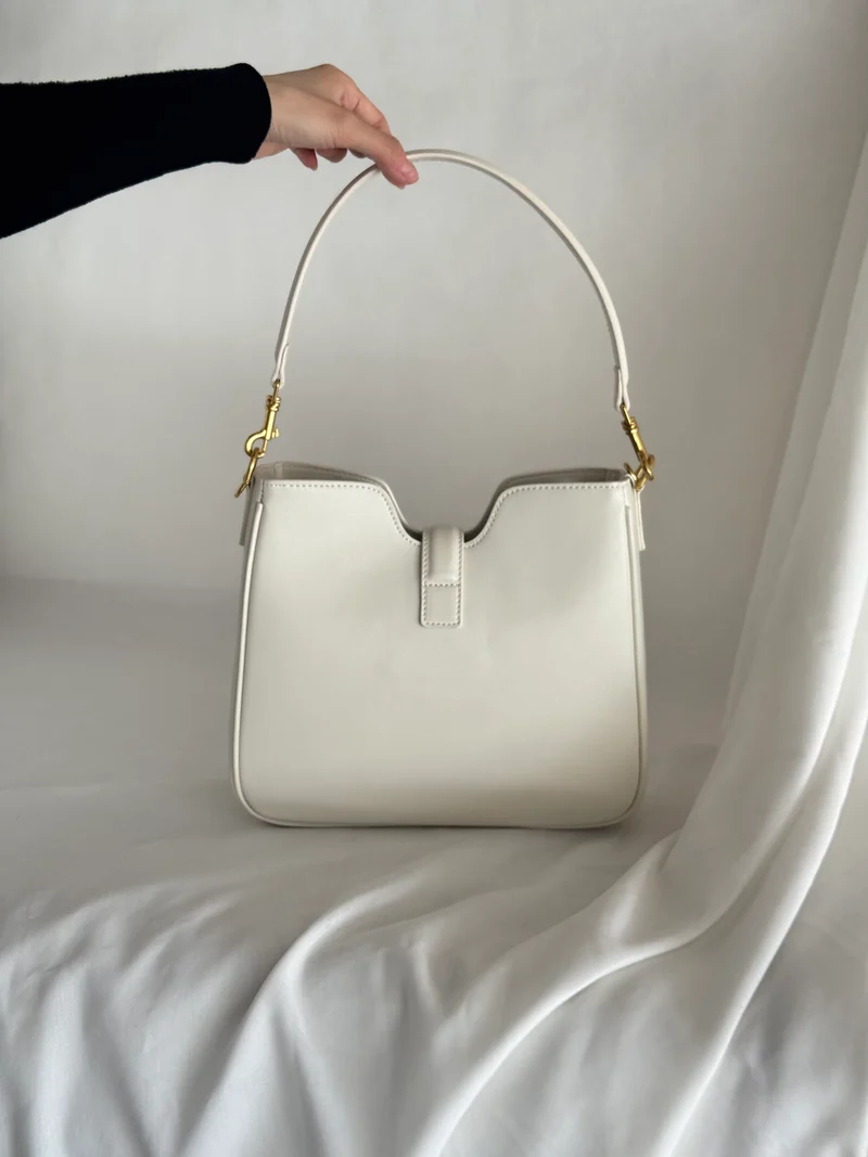 Ivory Structure Bag | Borsa a spalla in vera pelle con chiusura girevole