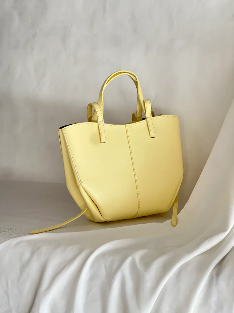 Borsa hobo media in pelle tonalità macaron