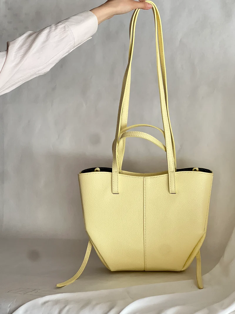 Borsa hobo media in pelle tonalità macaron