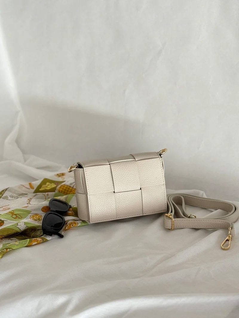 Mini borsa a tracolla in pelle intrecciata