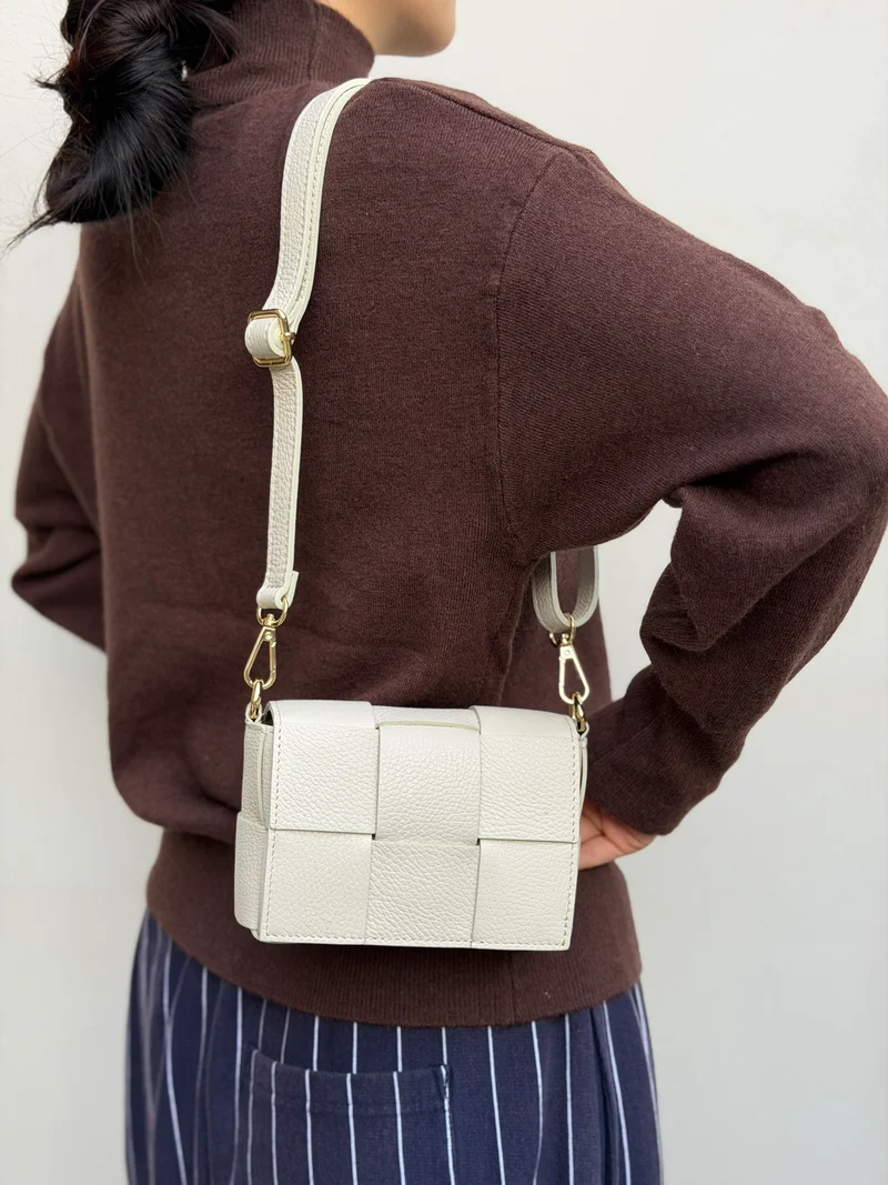 Mini borsa a tracolla in pelle intrecciata