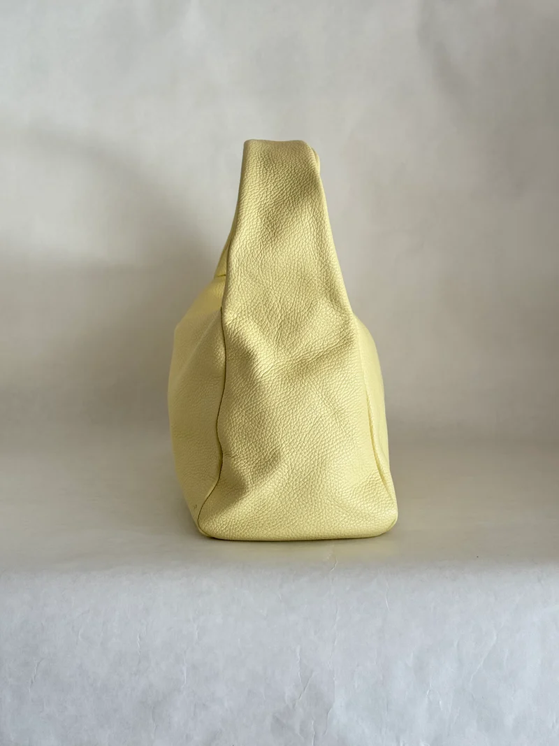 Borsa a spalla effetto “puff” in tonalità macaron