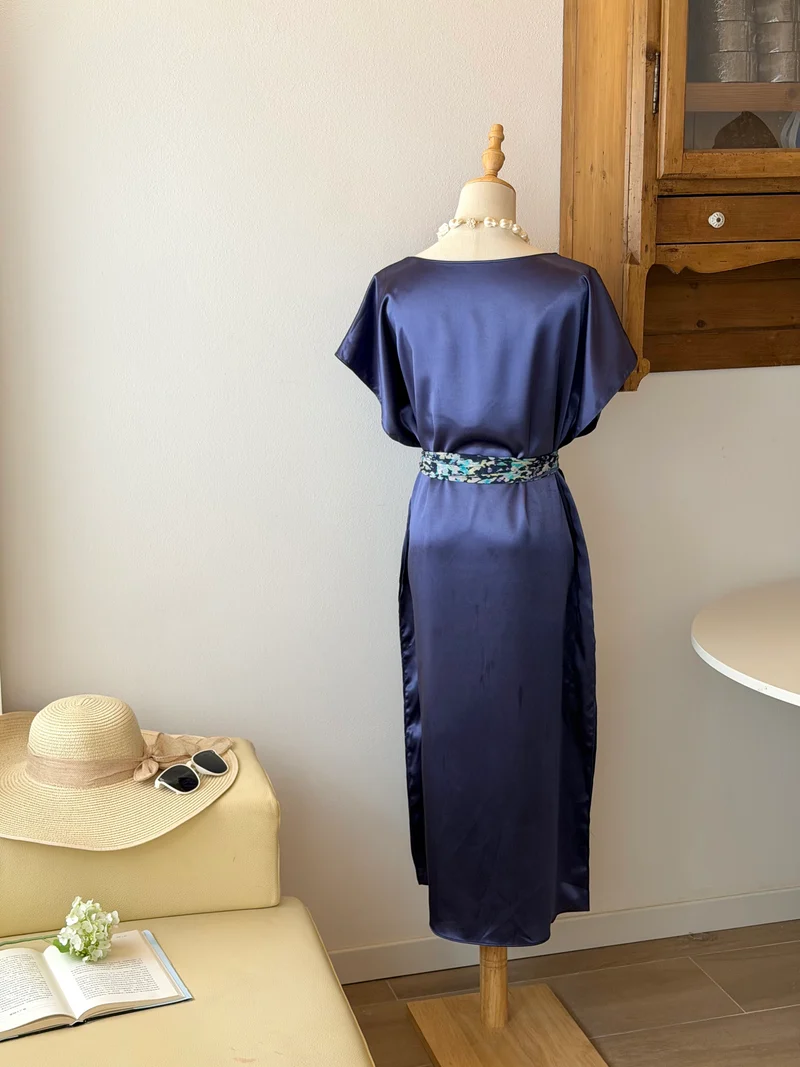 Pure Silk Batwing Dress | Abito monocolore in seta con maniche a pipistrello
