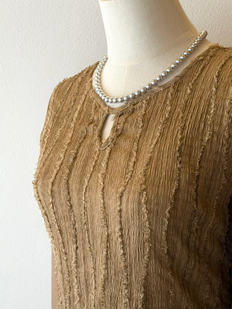 Amber Flow Set | Top con frange e abito satinato champagne