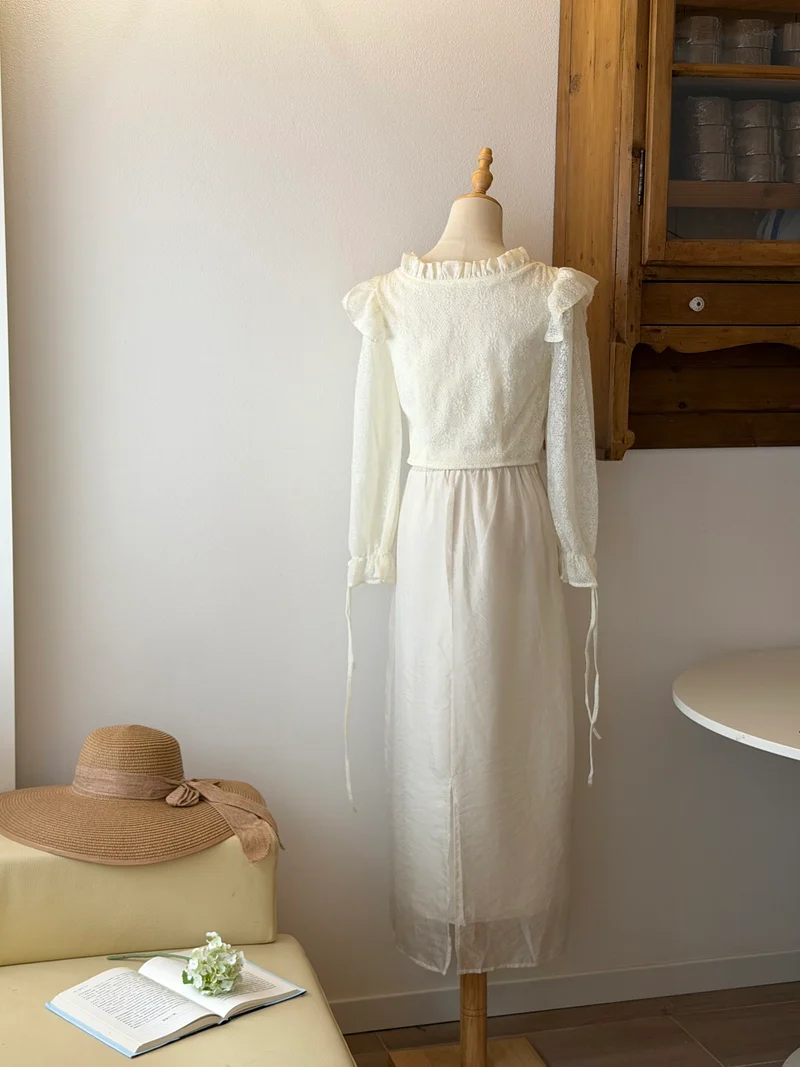 Ivory Grace Set | Camicia in pizzo e gonna in tulle