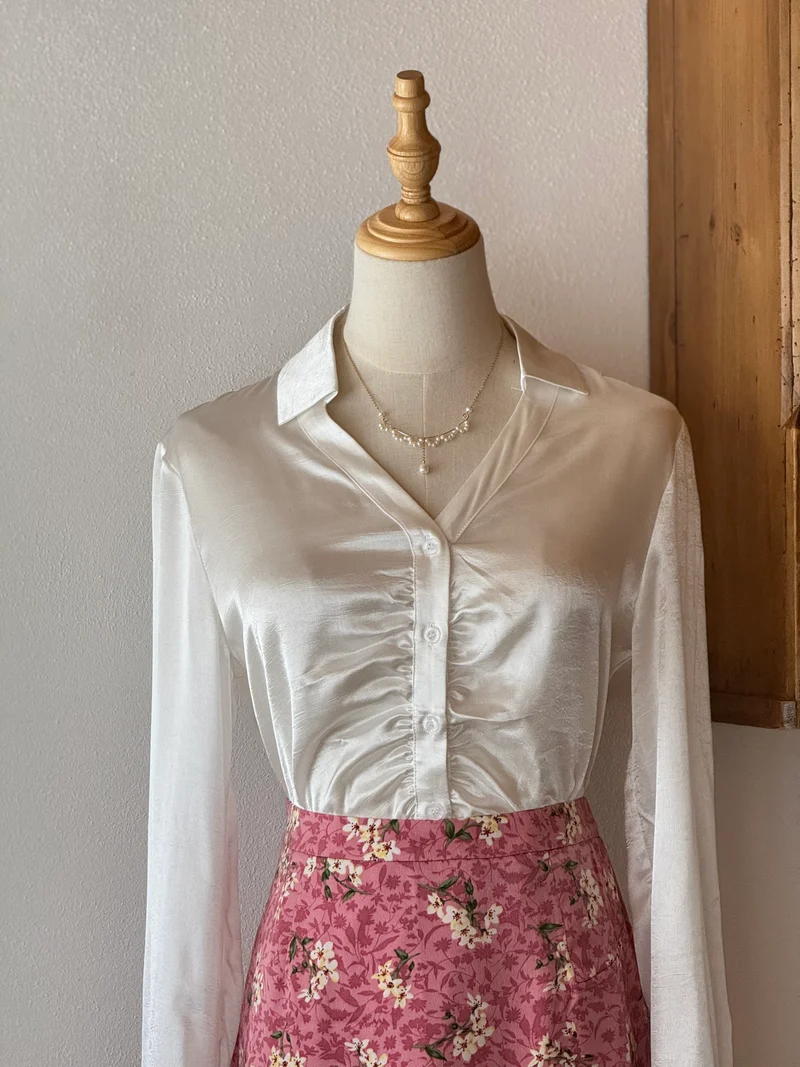 Blush Garden Set | Camicia in acetato e gonna floreale