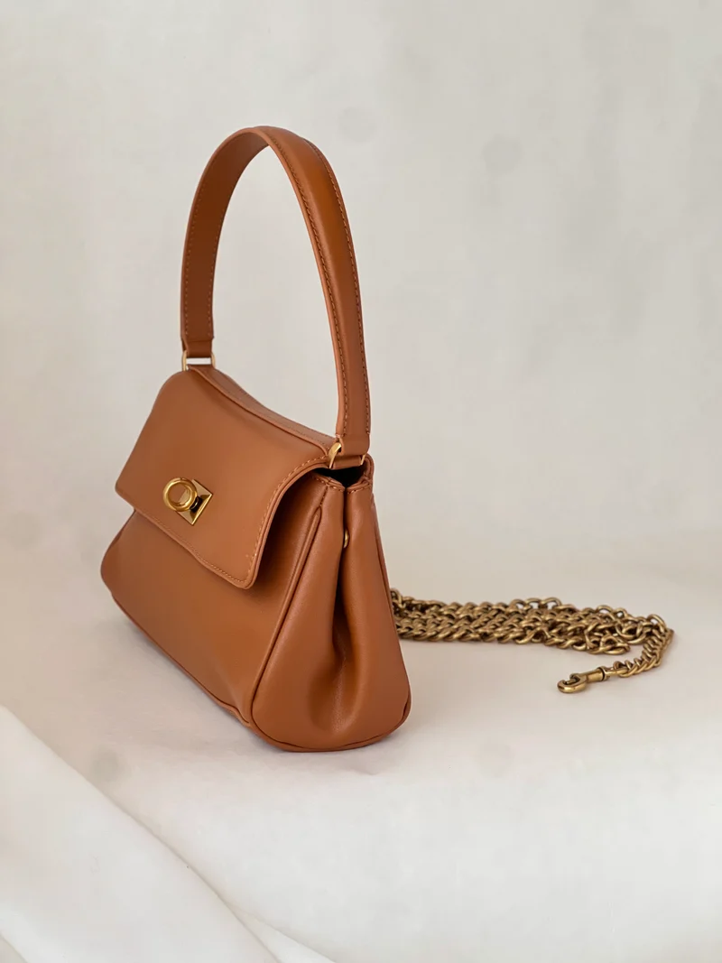 Borsa strutturata in pelle Majiang