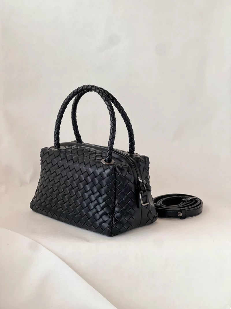 Borsa intrecciata in pelle di agnello
