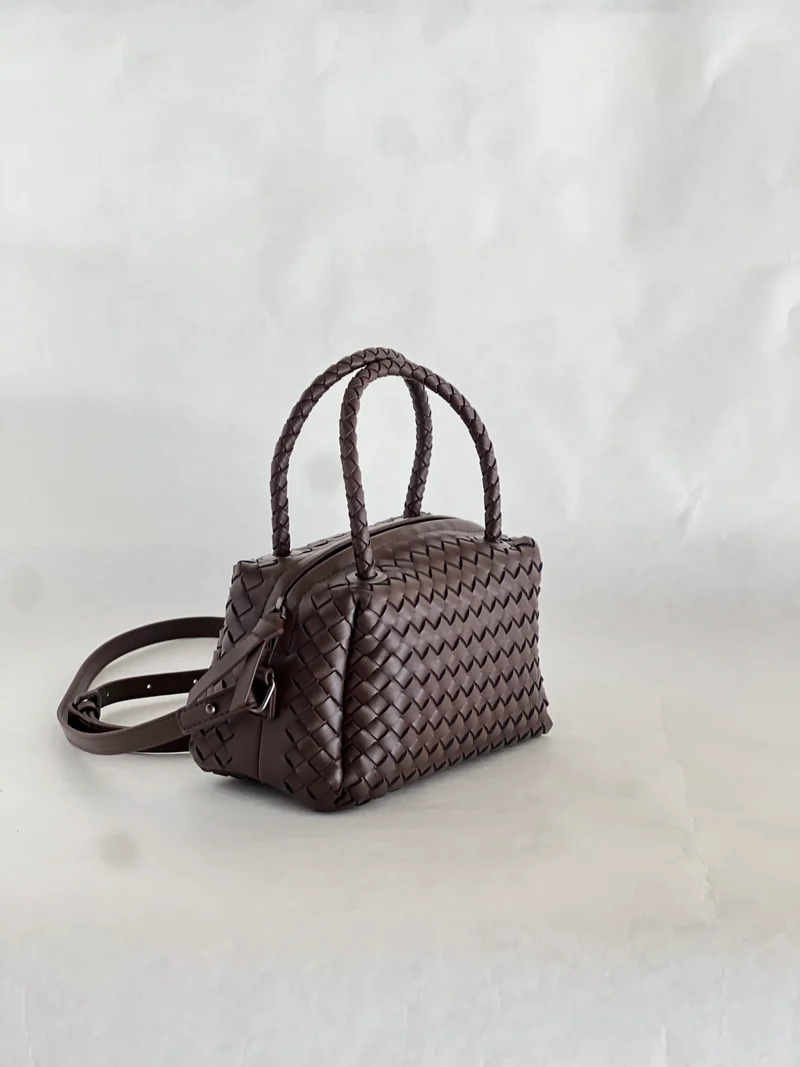Borsa intrecciata in pelle di agnello