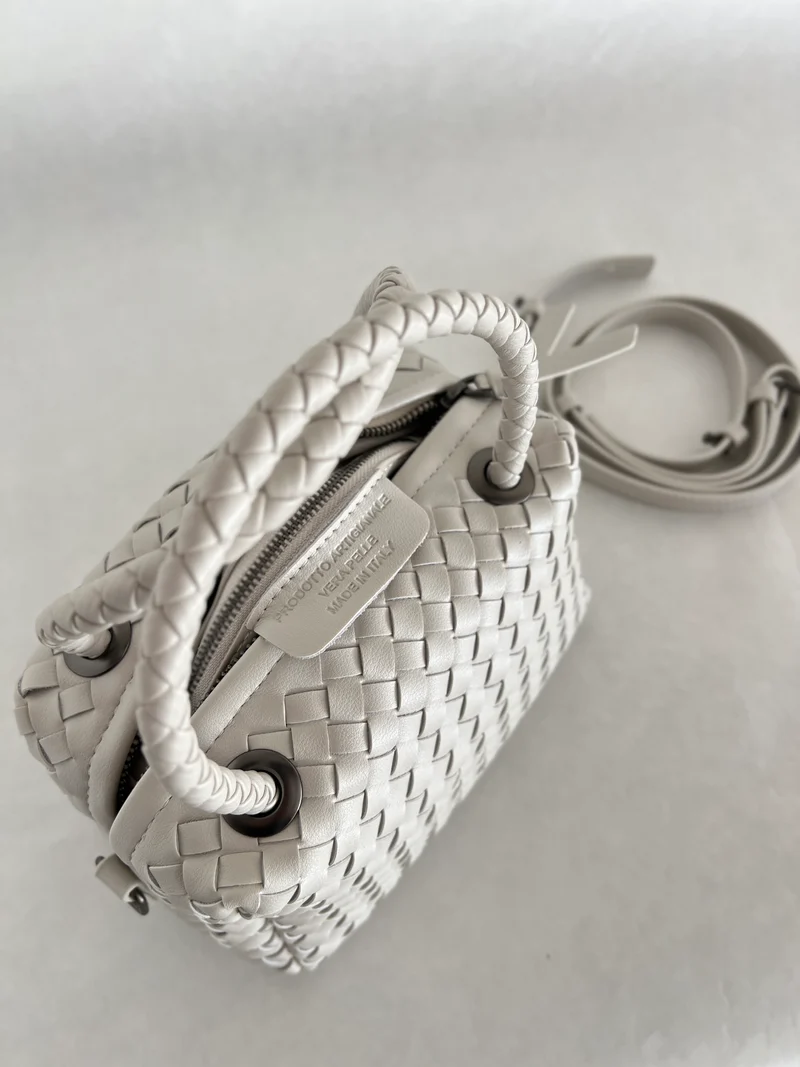 Borsa intrecciata in pelle di agnello