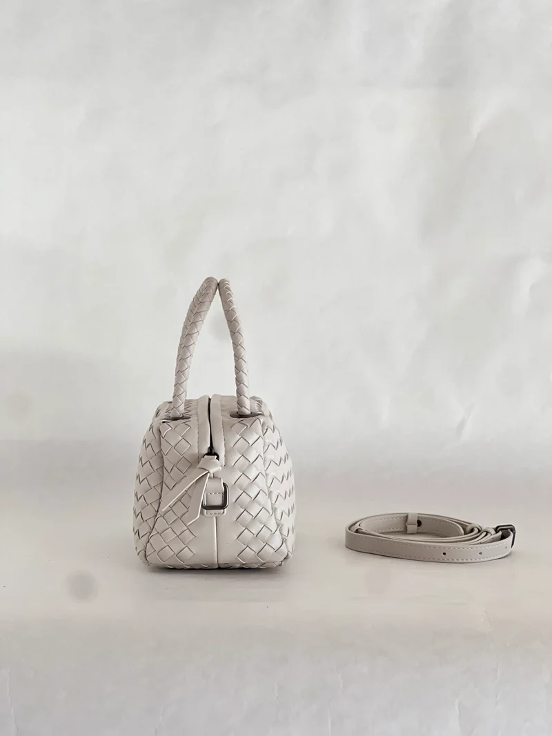 Borsa intrecciata in pelle di agnello