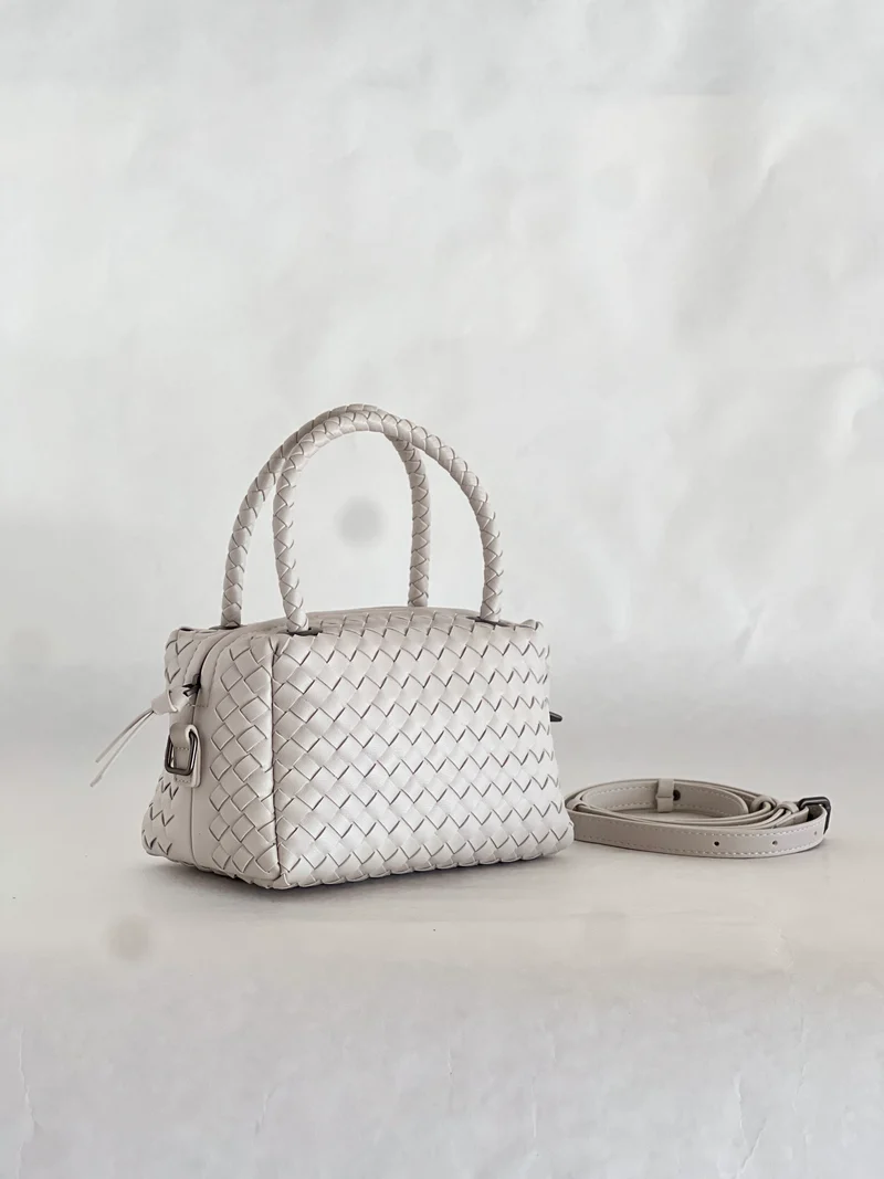 Borsa intrecciata in pelle di agnello